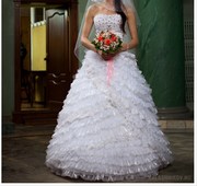 Продаю шикарное свадебное платье Kirov